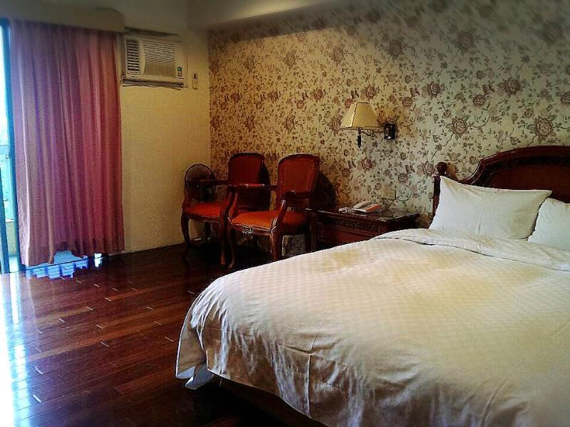 Champagne Hotel Jiaoxi Esterno foto